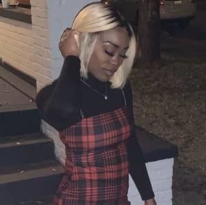 Meet your Posher, Niya